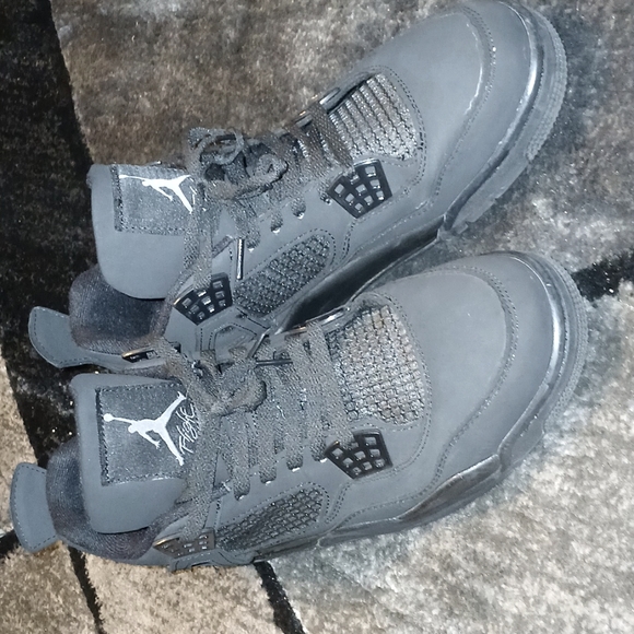 Jordans 4s black cat